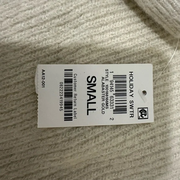 NWT On 34th Rhinestone Button Shoulder Ribbed Sweater - Picture 2 of 7